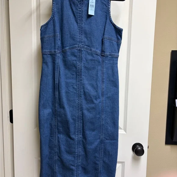 LOFT Sleeveless Seamed Denim Midi Dress in Mid Wash Blue - Picture 4 of 5